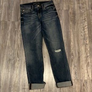 Cropped skinny mid rise jeans. Regular length